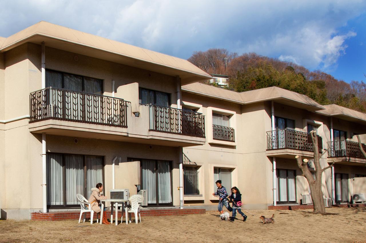 ホテル 伊豆 一碧湖 レイクサイド テラス 伊東市 エクステリア 写真